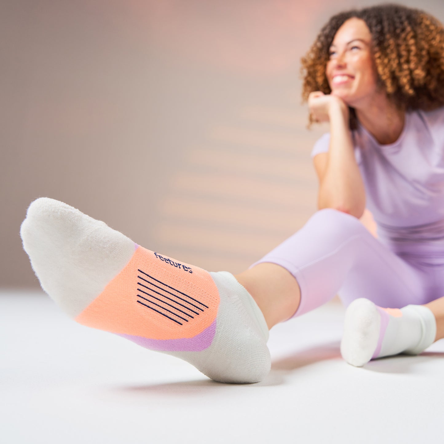 Feetures Elite Light Cushion No-Show Tab - Illuminate