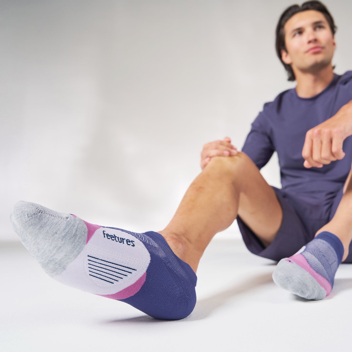 Feetures Elite Light Cushion No-Show Tab - Illuminate