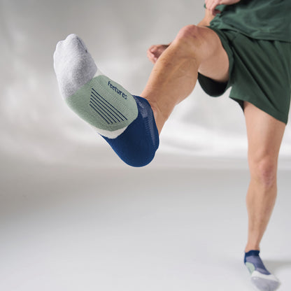 Feetures Elite Light Cushion No-Show Tab - Illuminate