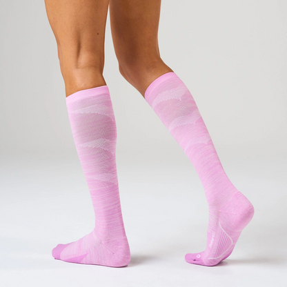 Feetures Graduated Compression Light Cushion Knee High