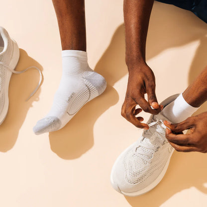 Feetures Plantar Fasciitis Compression Sock Light Cushion Quarter