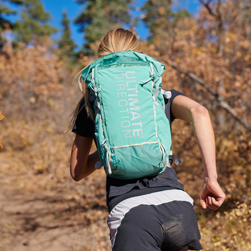 Ultimate Direction FastpackHER 20 Women&#39;s Running Backpack