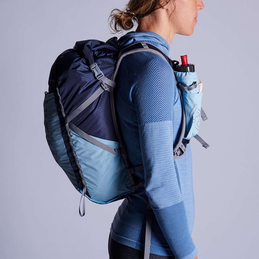 Ultimate Direction FastpackHER 20 Women&#39;s Running Backpack